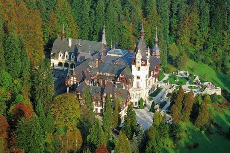 Survoler le château de Bran et la région de Brasov : Tour en hélicoptère