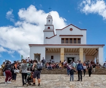 Bogotá: Private Guided Tour with Monserrate & La Candelaria