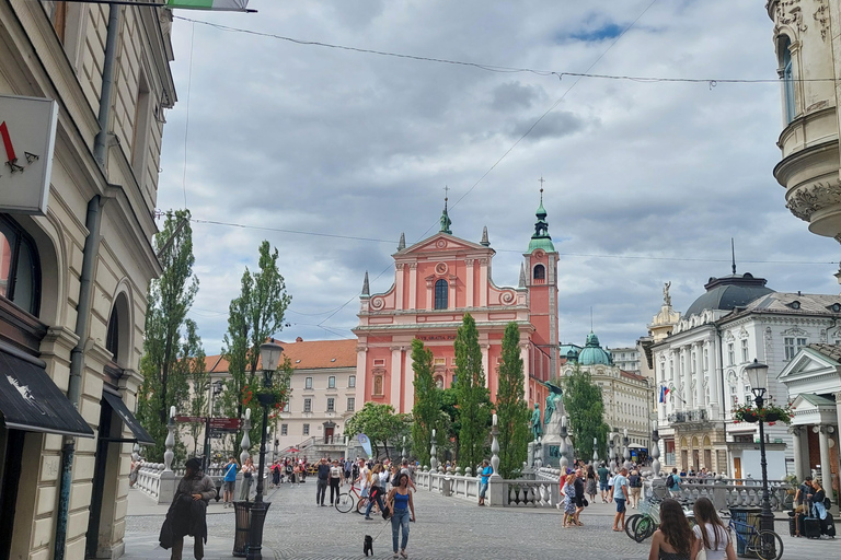 Erkunde Ljubljana mit einem lizenzierten Tourguide (kleine Gruppen)