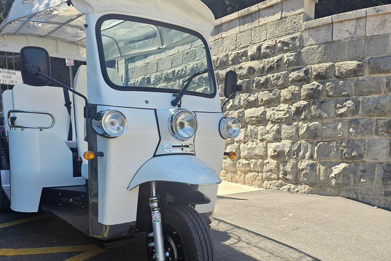 Split: Electric Tuk Tuk Ride with Local Stories