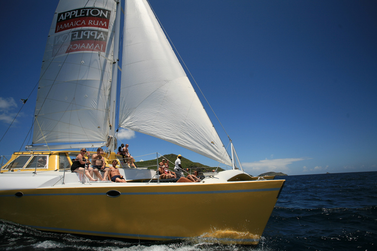 Cruzeiro de catamarã de dia inteiro em St. Kitts para Nevis