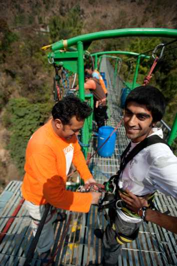 Un'avventura di bungee jumping di un giorno intero da Kathmandu