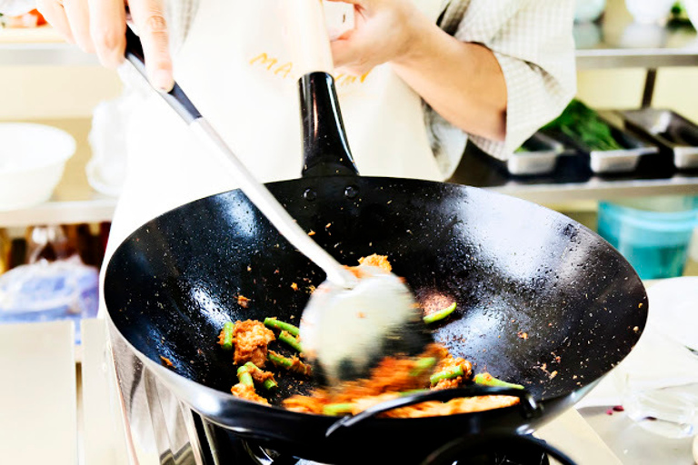 Bangkok: Lezione di cucina tailandese di mezza giornata con tour del mercatoBangkok: lezione di cucina thailandese di mezza giornata con tour del mercato