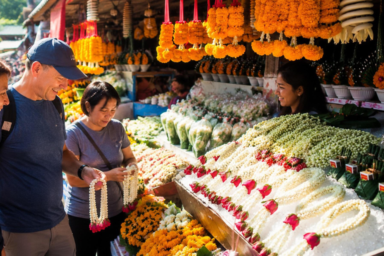 Chiang Mai: Old City Guided Tuk-Tuk Tour with Market Visit Option 1: Express Tuk Tuk Experience (2 hours) English Guide
