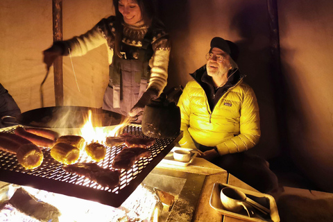 Disfruta del Espectáculo de la Aurora en la cima de la montaña con cena en tipi