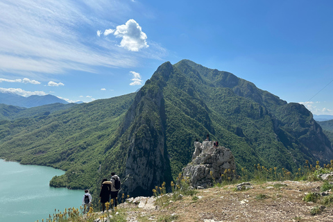 Depuis Tirana : Excursion d'une journée au lac Bovilla et à la montagne Gamti