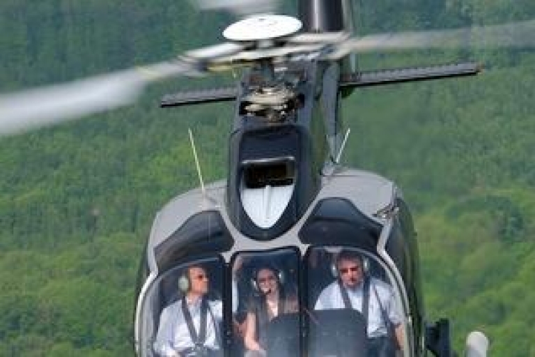 40-minutowy lot helikopterem nad zamkami Bran i Peles