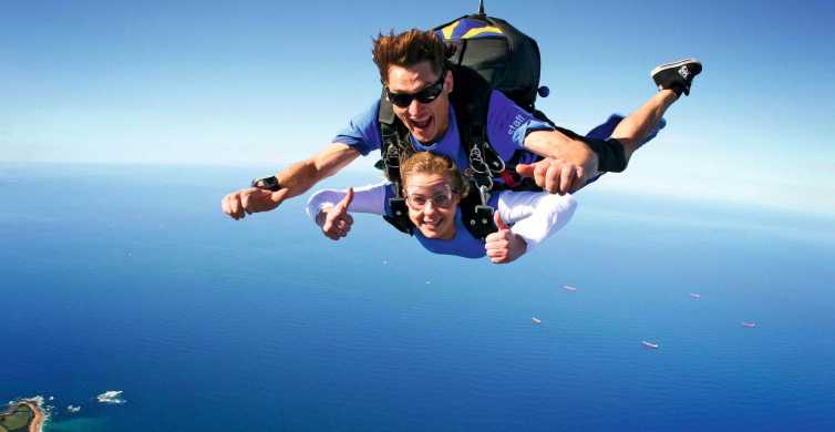 Sydney Wollongong 15000 Foot Tandem Beach Skydive