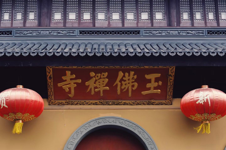 2H Private Tour: Jade Temple & Buddhism Meal (All Inclusive)