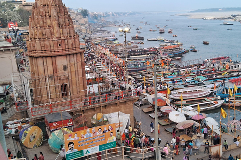 Manikarnika Ghat och Ganga Arti-tur