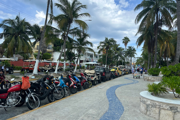 Cancún: Isla Mujeres Catamaran Tour met snorkelen en buffetRondreis vanuit Cancún