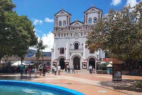 MEDELLIN: TOUR INGLÊS GUATAPE + PEÑOL VELHO + MALECON + BARCO RUMBERO