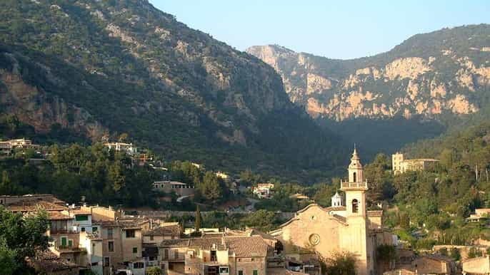 valldemosa and soller day tour with tram and bus