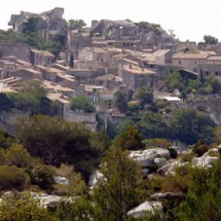 From Aix en Provence: Provence Full-Day Tour