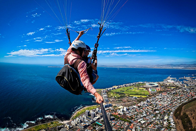 Le Cap : Parapente en tandem avec vue sur la montagne de la Table