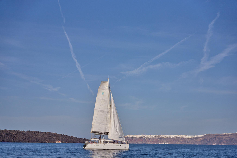 Santorini: Caldera Classic All-Inclusive Catamaran CruiseMorning Catamaran Cruise