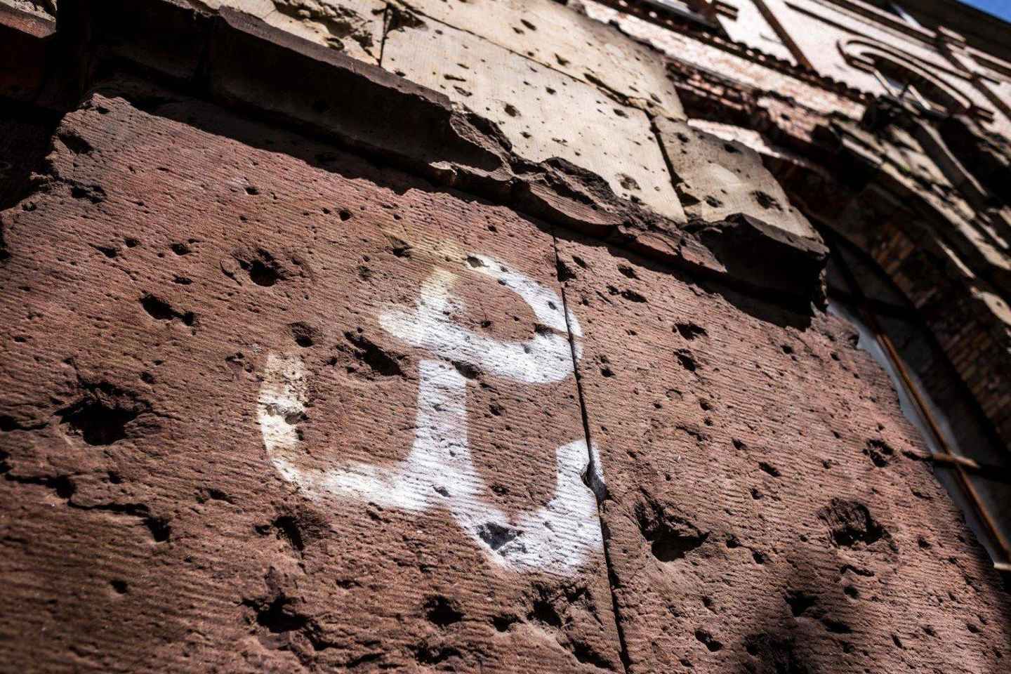 Tour a piedi di Varsavia: Sulle tracce della Seconda Guerra Mondiale con guida in inglese