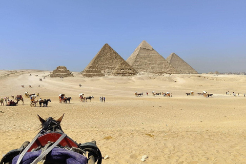 Hurghada: Viagem de um dia ao Cairo de avião, pirâmides, esfinge e museuEntrada para as Pirâmides de Gizé, a Esfinge e o Grande Museu Egípcio