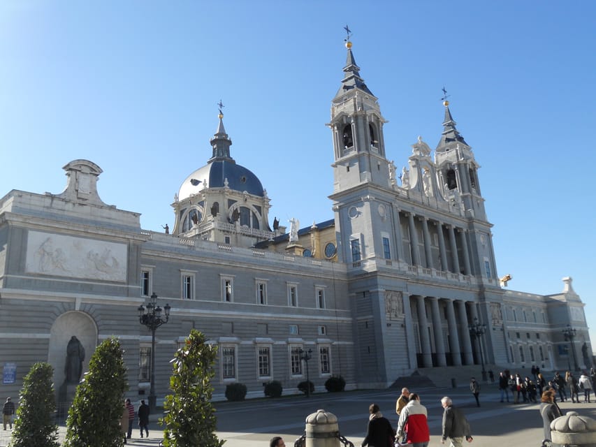 Madrid, Tour of the Historic City Center - SuiteTrails