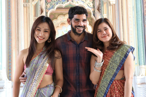 Jaipur: Private Photoshoot Tour for Solo Travelers & Couples Amer Fort Photoshoot