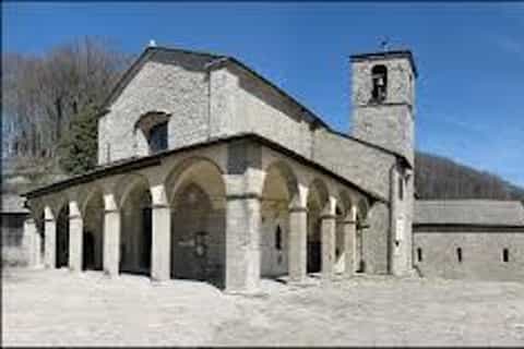 Sanctuary of La Verna Day Tour with Private Transport