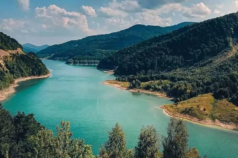 Brașov/Bucharest: Peles Castle, Bolboci Lake& Ialomitei Cave Ialomitei Cave&Bolboci Lake, Peles Castle, Monastery Sinaia