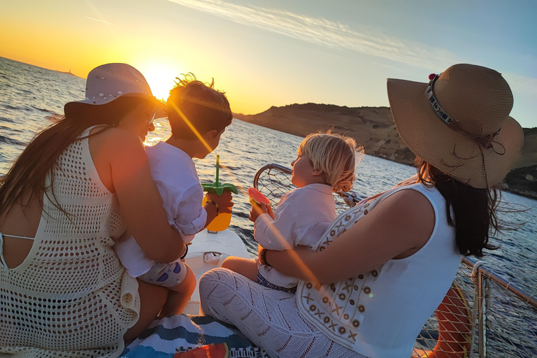 Private Boat Experience to Zahara and Trafalgar (6 hours) with Snorkeling and Appetizers Private Boat Experience to Zahara and Trafalgar (6 hours): Snorkeling and Aperitif