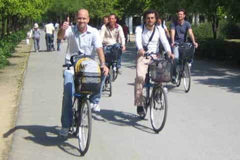 halfday or fullday audioguided bike tour of seville