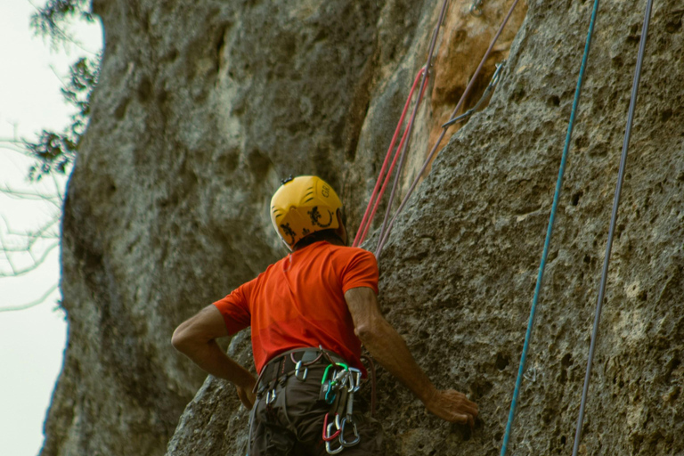 Arrampicata su roccia Hattiban: Abbraccia l&#039;avventura