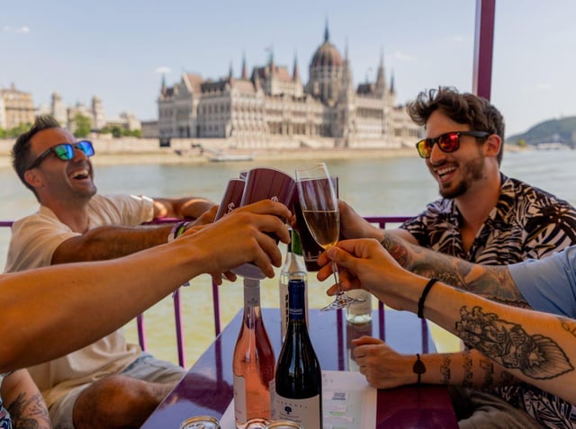 Budapest: Unbegrenzte Sauftour durch die Innenstadt von Budapest