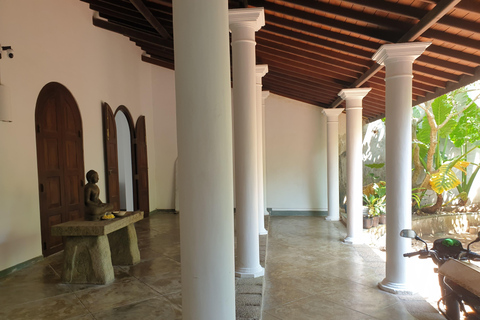 Galle Fort: Walk Through 400 Years of Sparking Stories