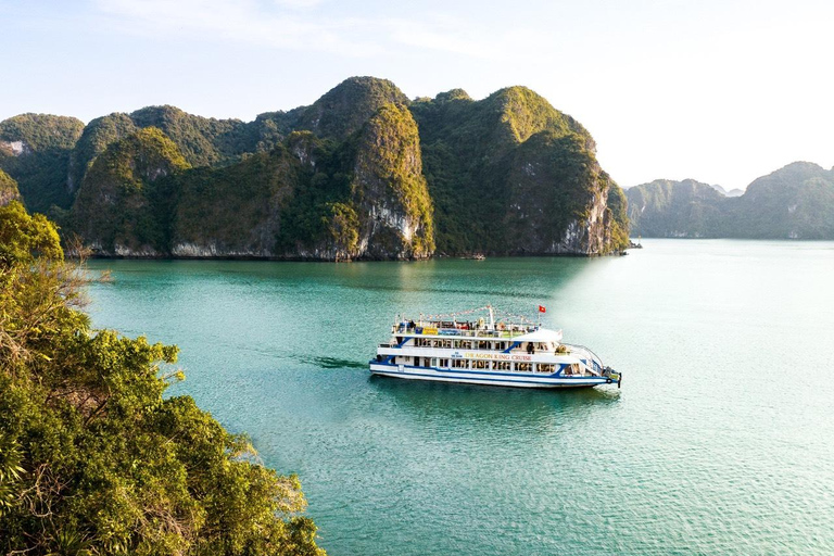 Da Ninh Binh : 2 giorni Baia di Lan Ha, Isola di Cat Ba Pernottamento