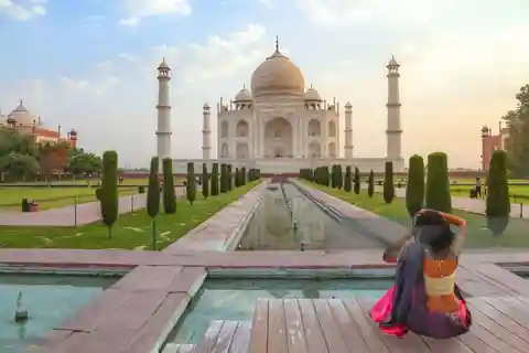 "Delhi to Agra by Car: A Day Trip to Taj Mahal & Agra Fort"