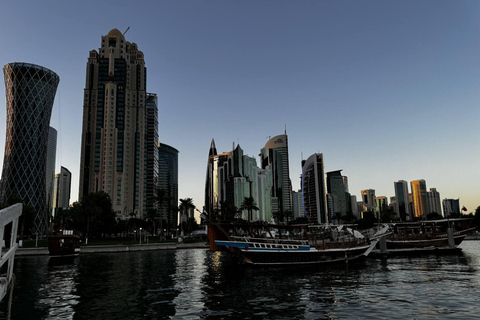 الدوحة: رحلة بحرية مسائية على متن قارب شراعي مع إطلالات بانورامية على الأفقالدوحة: رحلة بحرية على م