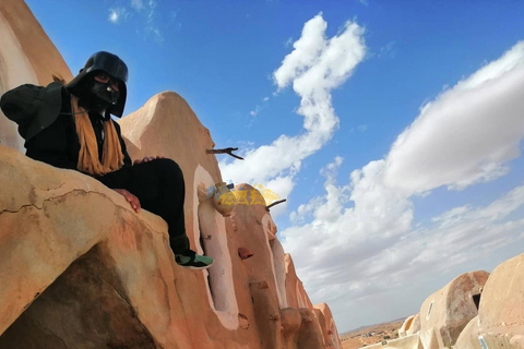 Vanuit Tunis en Hammamet: 2-daagse tour naar Ksar Ghilane en Tataouine