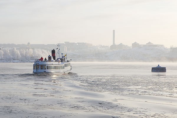 Visit Stockholm Winter Tour by Boat in Estocolmo, Suecia