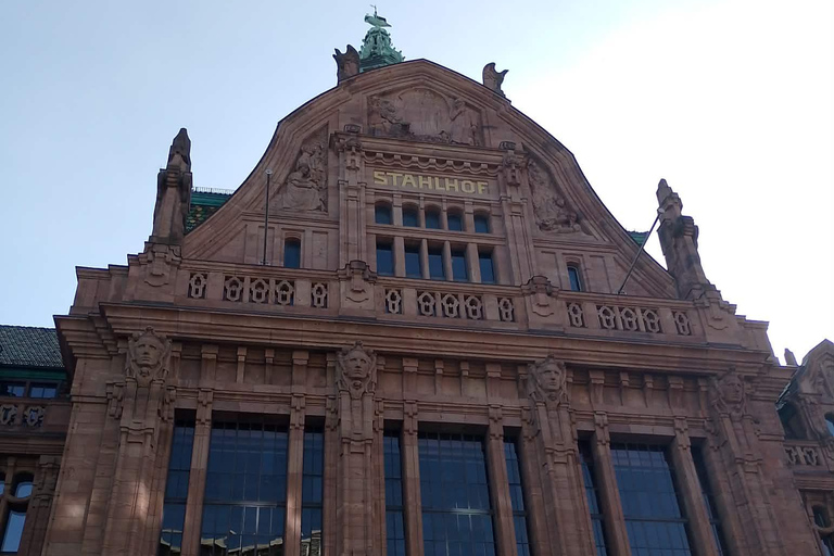Düsseldorf: Cool Guided City Tour in English or Spanish