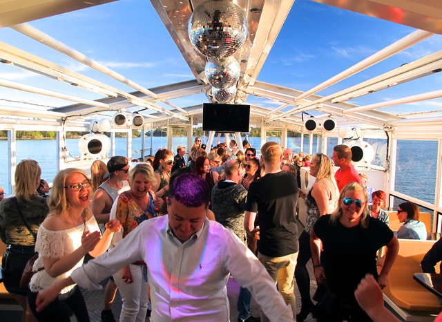Helsinki: 4-Hour Party Cruise with DJ