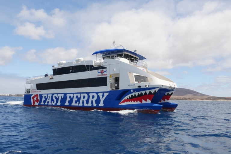 Fuerteventura : aller/retour en ferry vers Lanzarote et WiFiFuerteventura : aller/retour en ferry vers Lanzarote