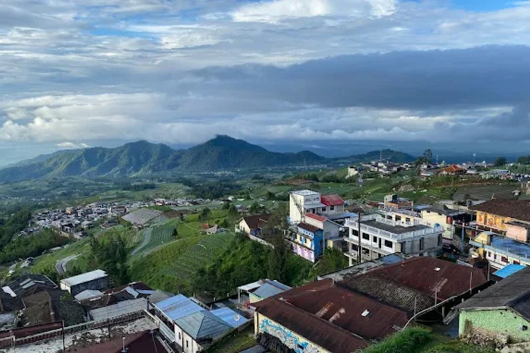 Nepal van Java Village & Elo River Rafting Tour