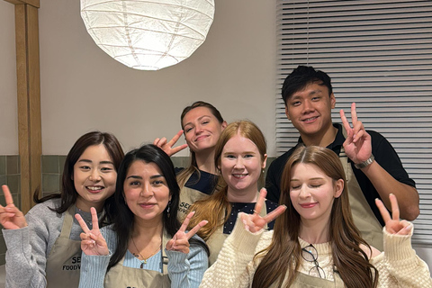 Séoul : cours de cuisine coréenne avec courses dans une épicerie locale
