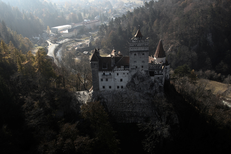 Survoler le château de Bran et la région de Brasov : Tour en hélicoptère