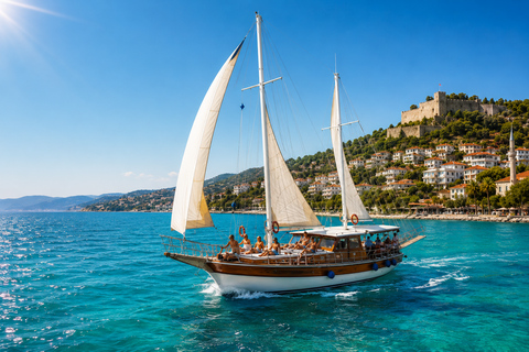 Kuşadası: Premium Full-Day Boat Trip with Lunch & Drinks