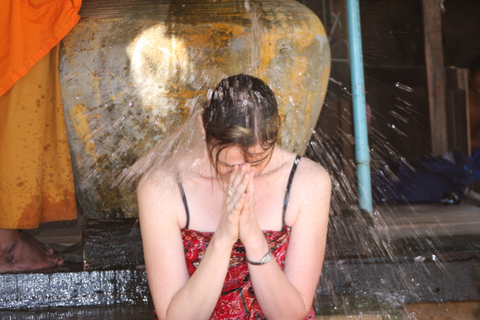 Siem Reap: 1-Hour Cambodian Buddhist Water Blessing