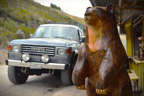 Ecuador: Vintage Toyota Land Cruiser 4x4. Rental with Driver