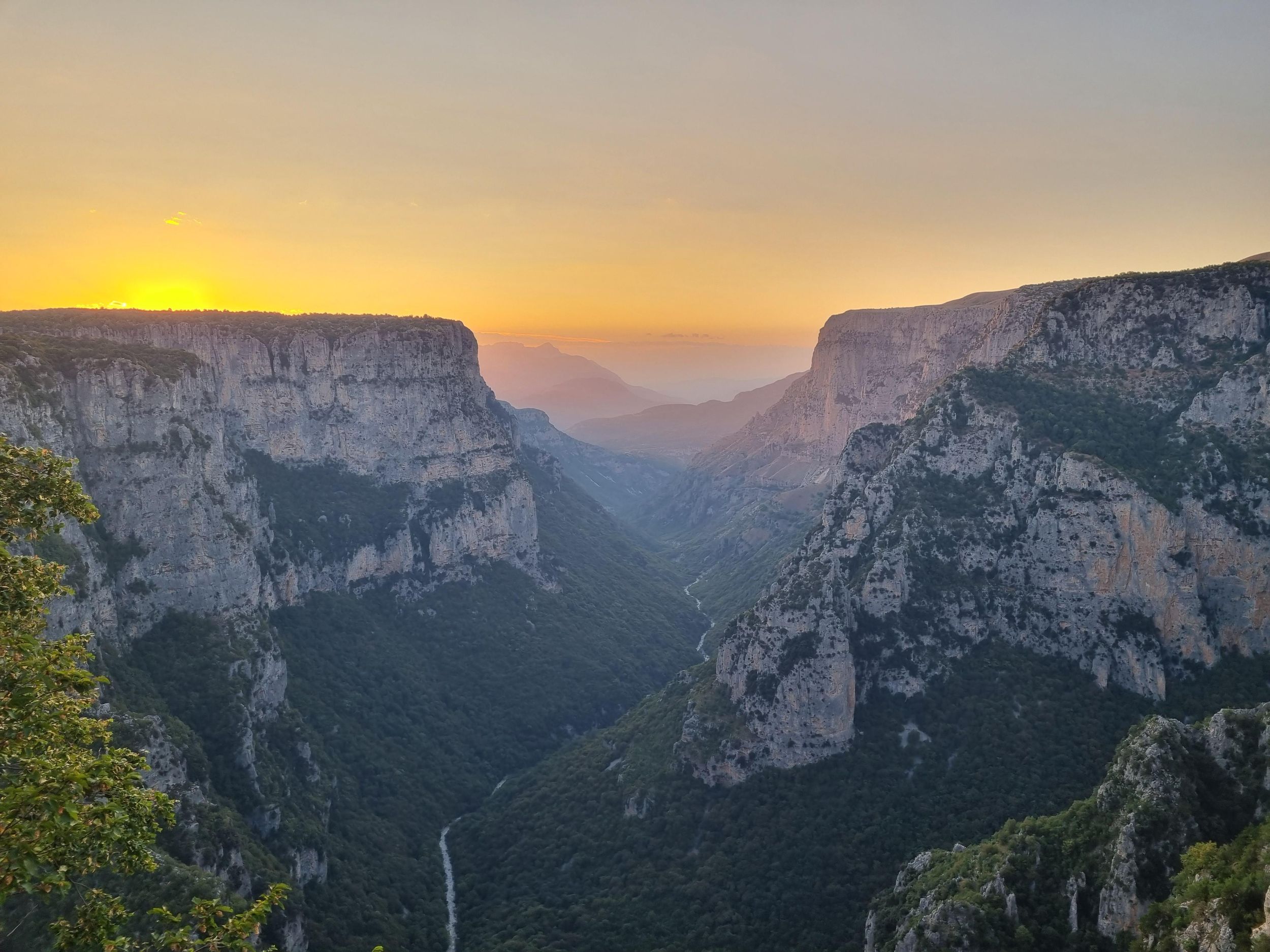 Erkunde Zagori & Vikos-Schlucht: 5-tägige Wandertour ab Athen