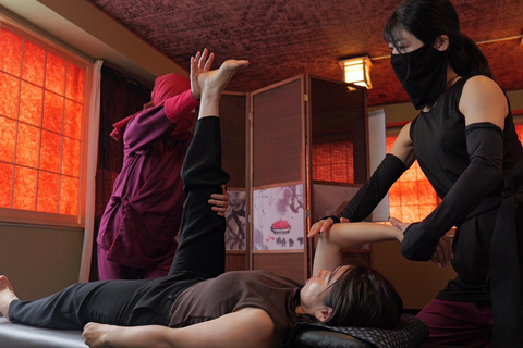 Tokyo: Ninja-Style Stretch Coordinated by 2 Physiotherapists