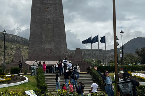 从基多出发：世界中心、纪念碑、太阳博物馆和火山口从基多出发：世界中心纪念碑、太阳博物馆和火山口