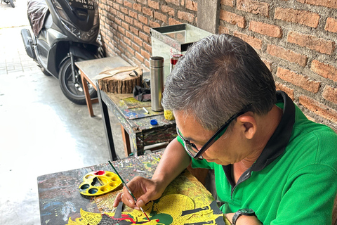 Yogyakarta: wandeltour met gids naar het paleis van de sultan en TamansariYogyakarta: begeleide wandeltour naar het paleis van de sultan en Tamansari