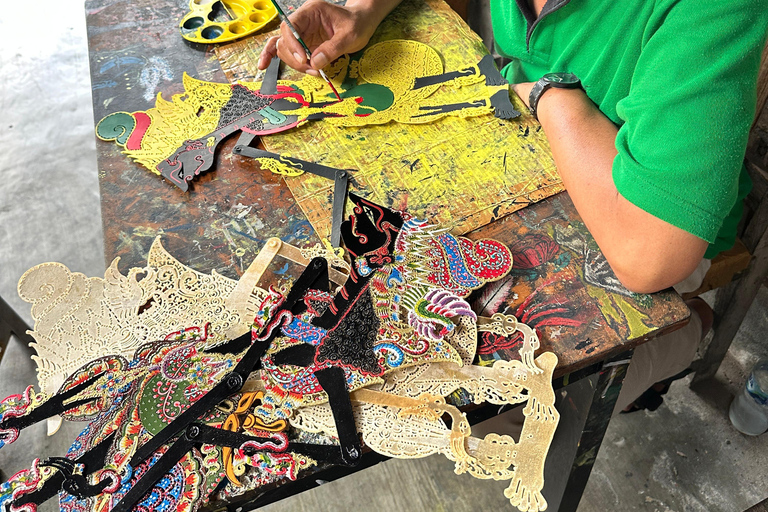 Yogyakarta: wandeltour met gids naar het paleis van de sultan en TamansariYogyakarta: begeleide wandeltour naar het paleis van de sultan en Tamansari